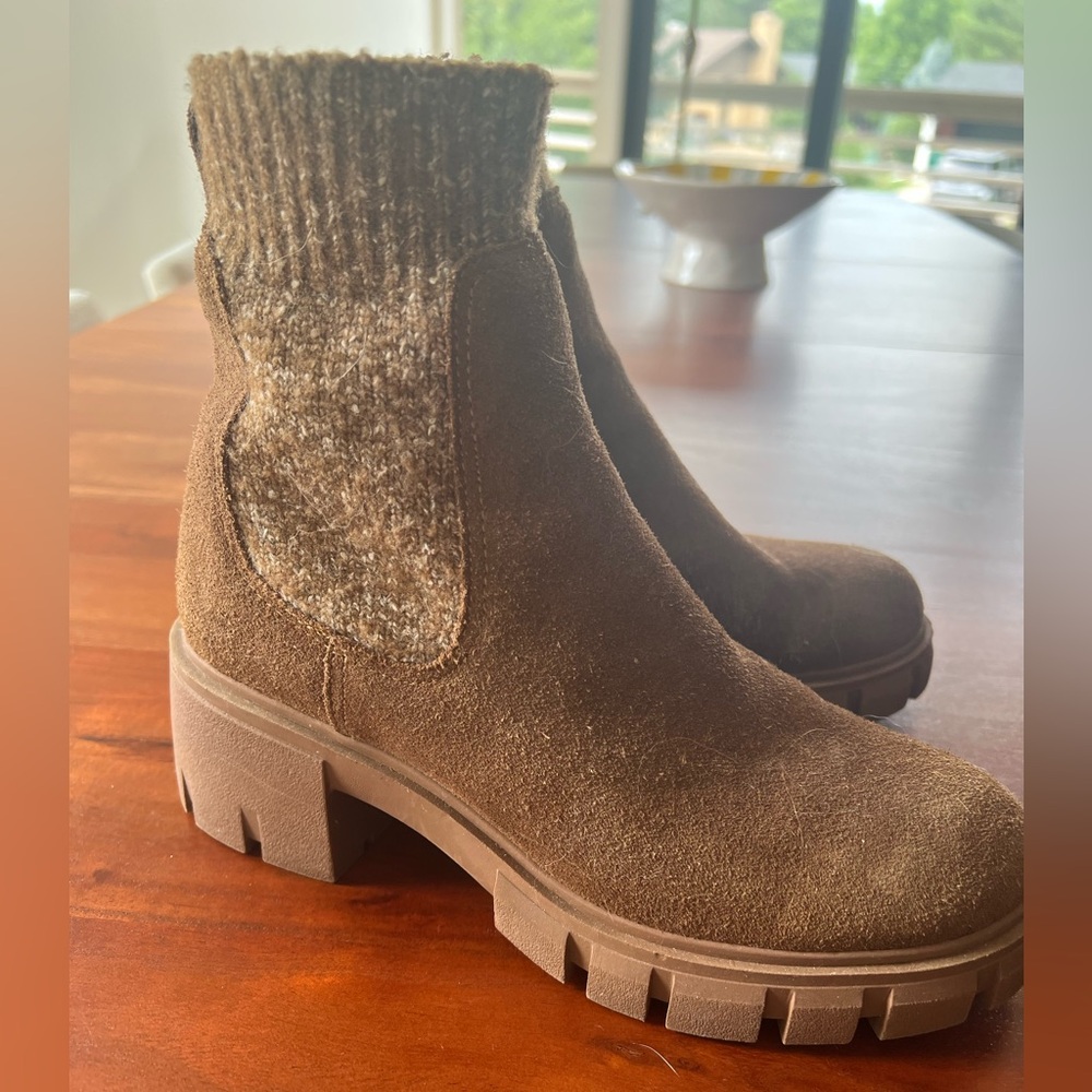 Steve Madden Chelsea Chestnut Ankle Booties